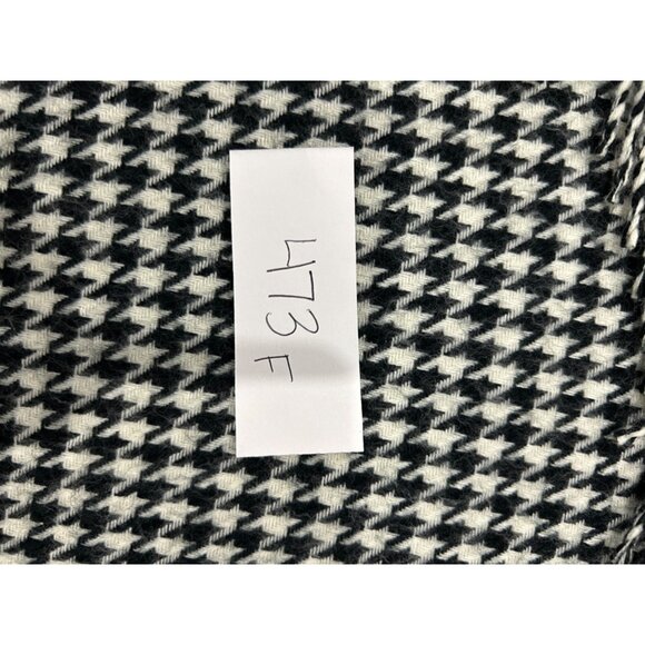 Maggie Barnes Houndstooth Fringed Poncho - Picture 8 of 8